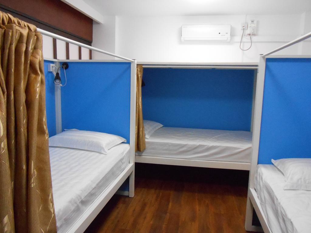 Four Rivers Youth Hostel Yangon Zimmer foto