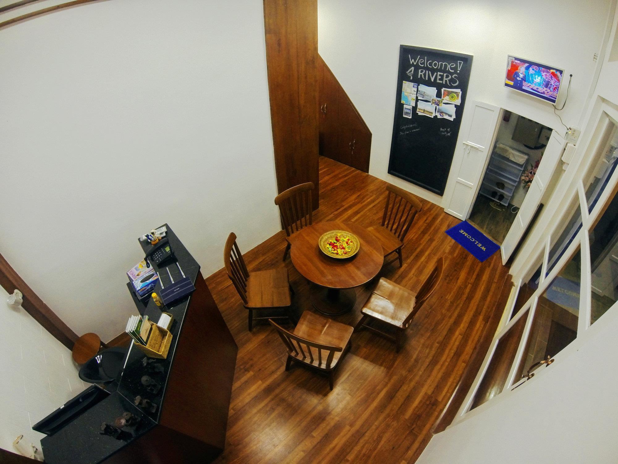 Four Rivers Youth Hostel Yangon Exterior foto