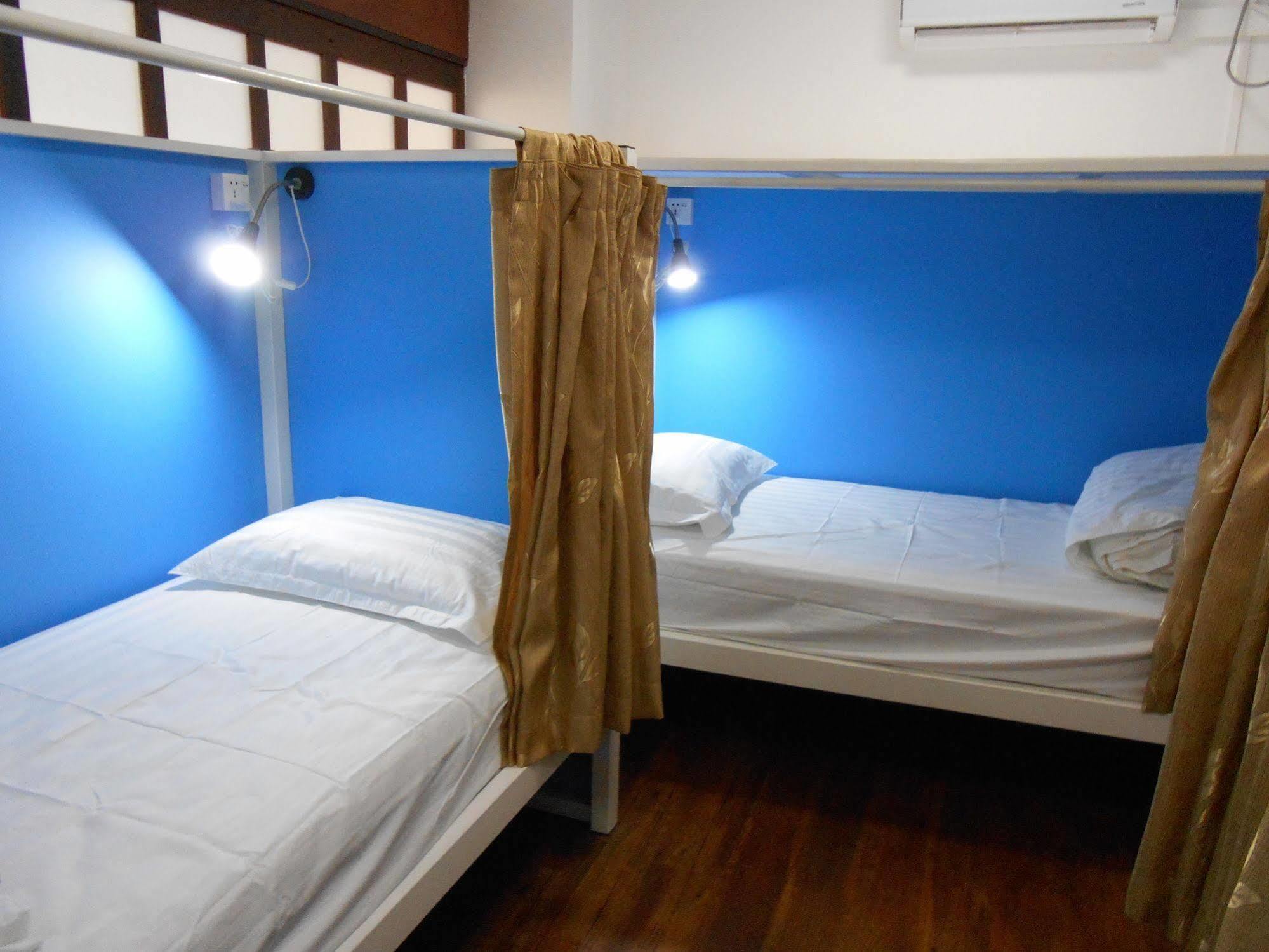 Four Rivers Youth Hostel Yangon Exterior foto